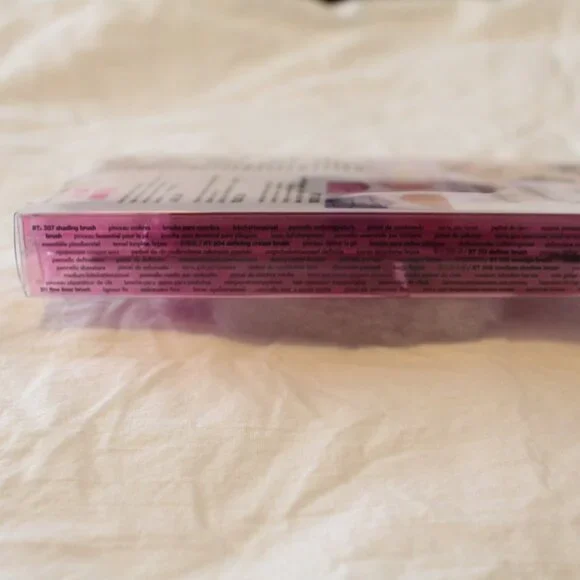 REAL TECHNIQUES - Set of 8 eye makeup brushes - NEW IN BOX - Picture 4 of 8